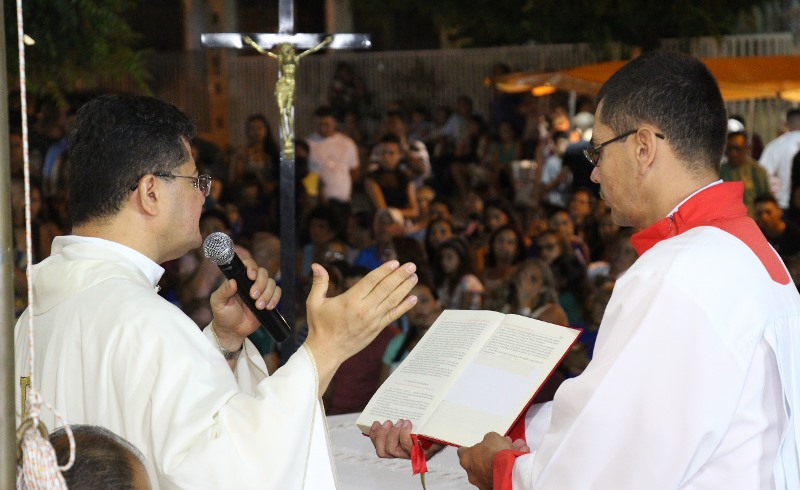 Padre Aderlan Siqueira assume Paróquia de Nossa Senhora de Lourdes, em Solidão